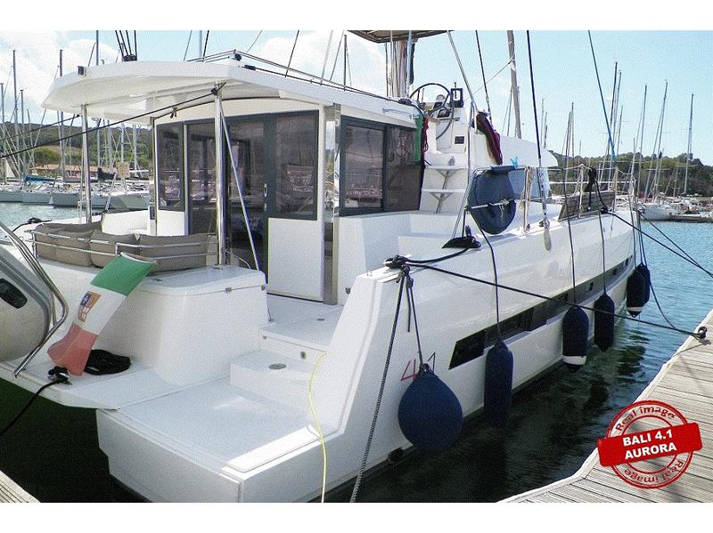 Book yachts online - catamaran - Bali 4.1 - Aurora - Water maker, Solar Panel - rent