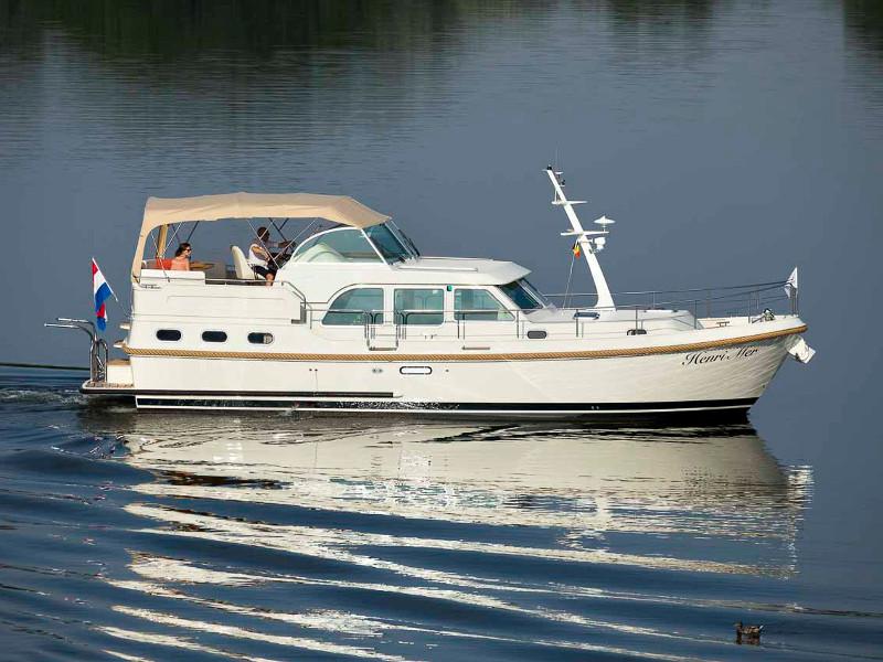 Book yachts online - motorboat - Linssen GS 40.0 AC - Kornjaca - rent