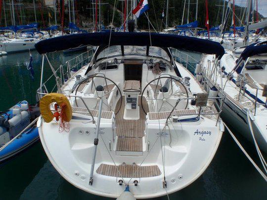 Book yachts online - sailboat - Bavaria 46 Cruiser - ARGOSY - rent