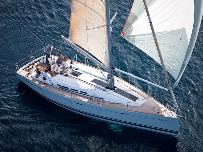 Book yachts online - sailboat - Beneteau First 45 - CHARYBDIS - rent