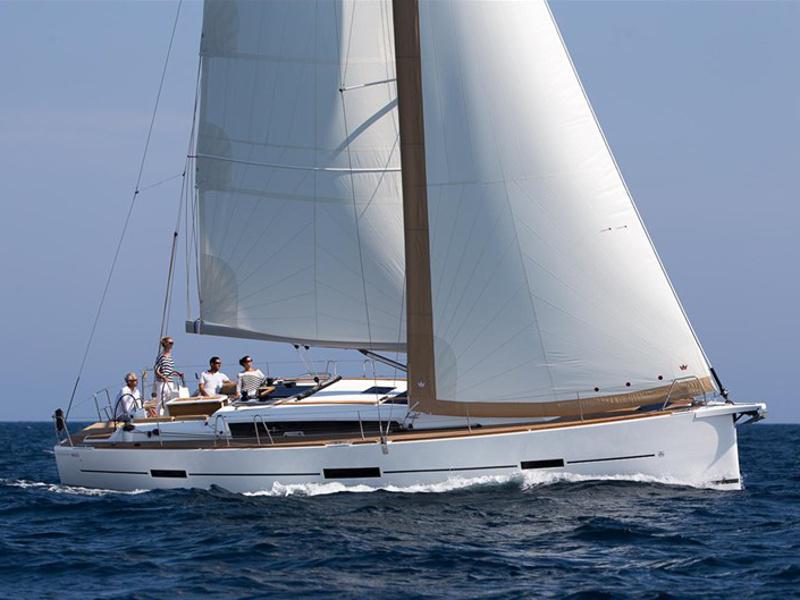 Book yachts online - sailboat - Dufour 460 - Get Lucky - rent