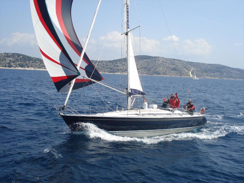 Book yachts online - sailboat - Grand Soleil 43 - Skalice - rent