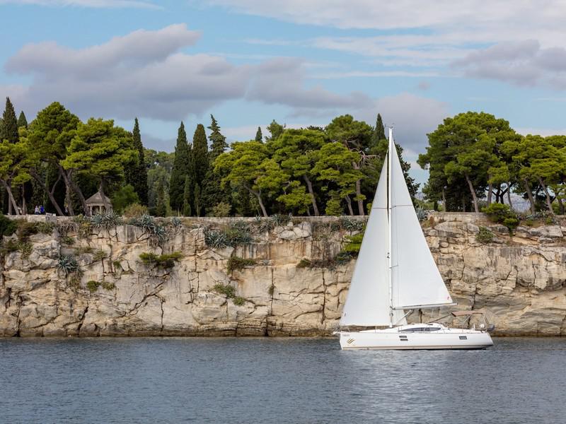 Book yachts online - sailboat - Elan 40 Impression - TINO - rent