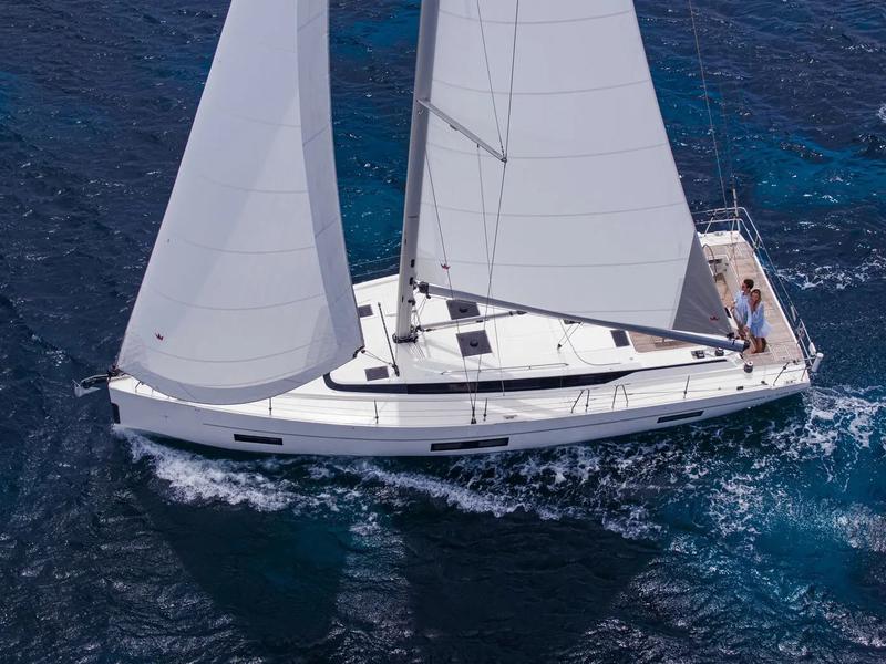 Book yachts online - sailboat - Bavaria C45/4 cbs - CL-45C-19-I - rent