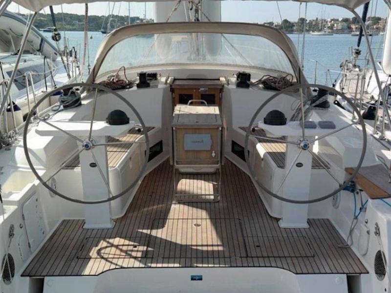 Book yachts online - sailboat - Bavaria Cruiser 45 - Alena - rent