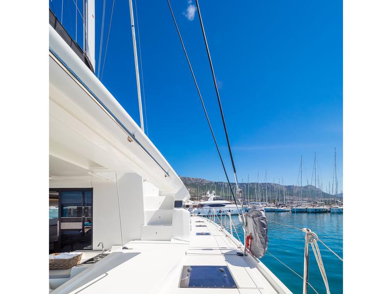 Book yachts online - catamaran - Lagoon 50 - BADI - rent