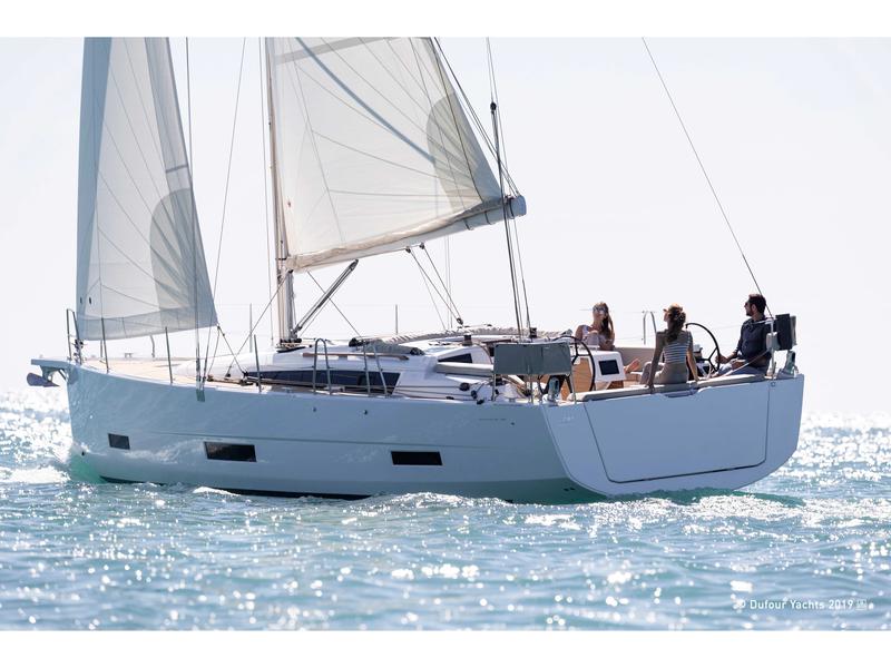 Book yachts online - sailboat - Dufour 390 Grand Large - Souel - rent
