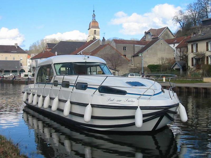 Book yachts online - motorboat - Sedan 1310 - AMIEIRA PO - rent