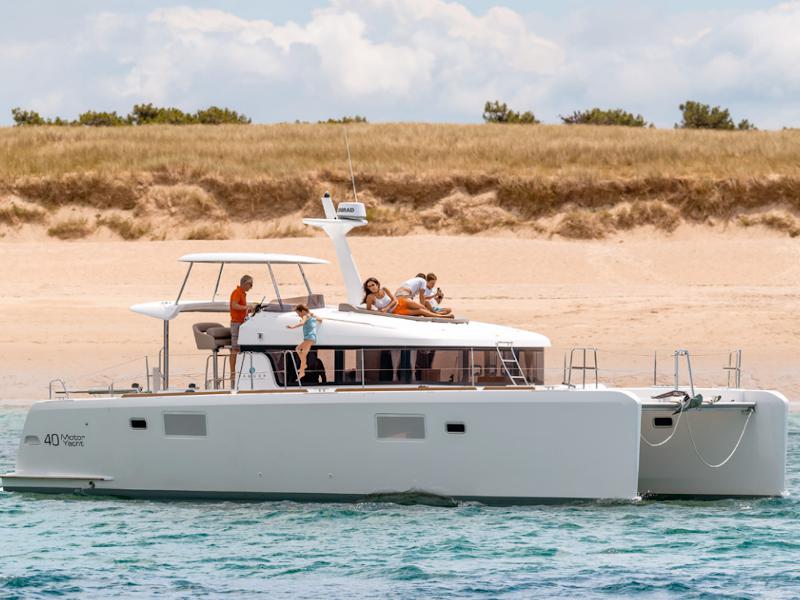 Book yachts online - catamaran - Lagoon 40 Motor Yacht - My Crazy Cat  - rent