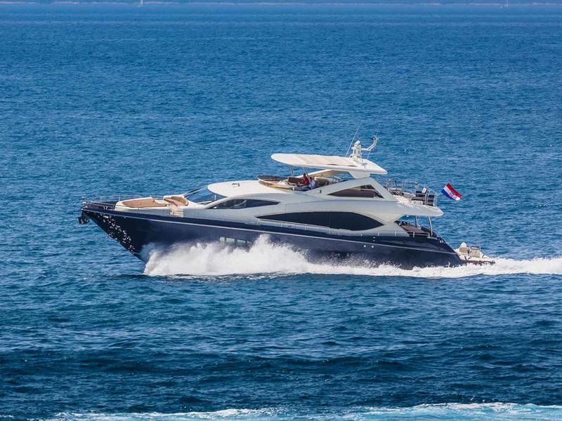 Book yachts online - motorboat - Sunseeker Yacht 86 - The Best Way - rent