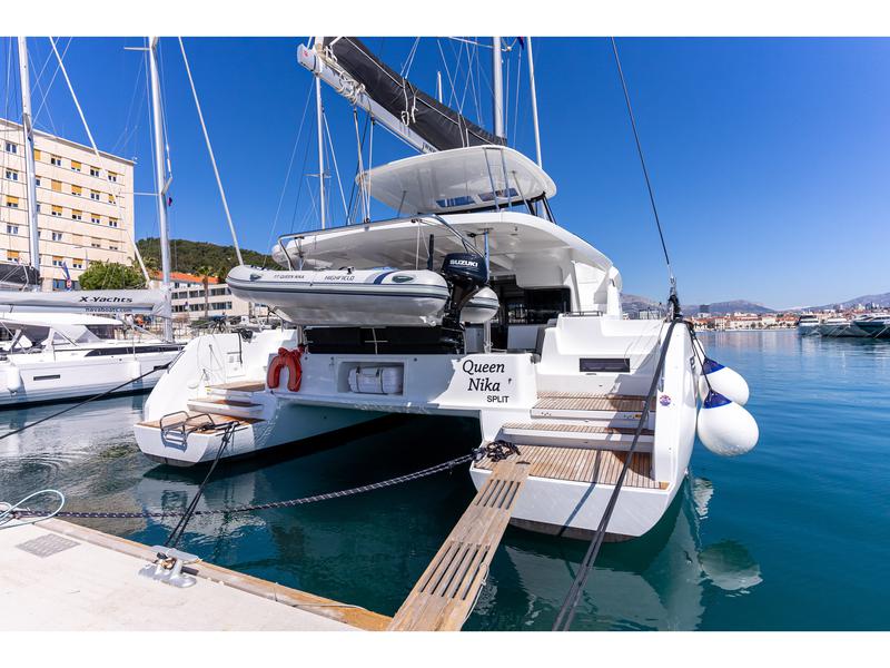 Book yachts online - catamaran - Lagoon 46 - QUEEN NIKA - rent