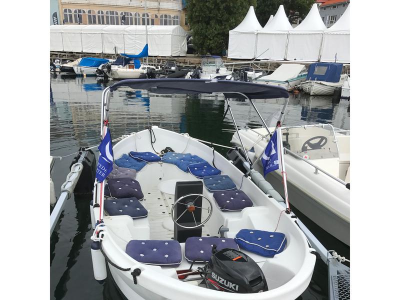 Book yachts online - motorboat - Whaly 440 Exclusive - Atlantica 1 - rent