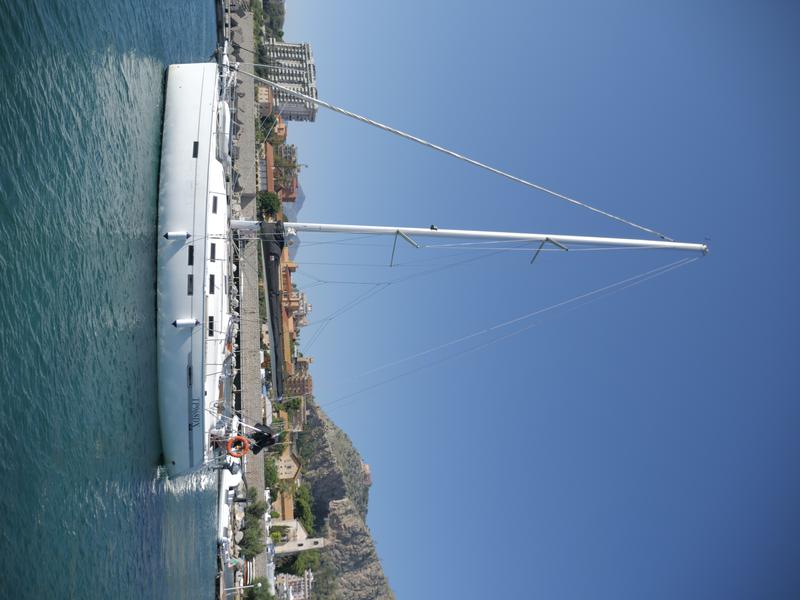 Book yachts online - sailboat - Bavaria 45 Cruiser - Lady White - rent