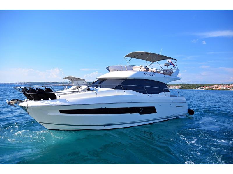 Book yachts online - motorboat - Prestige 460 Fly - Adudu 2 - rent