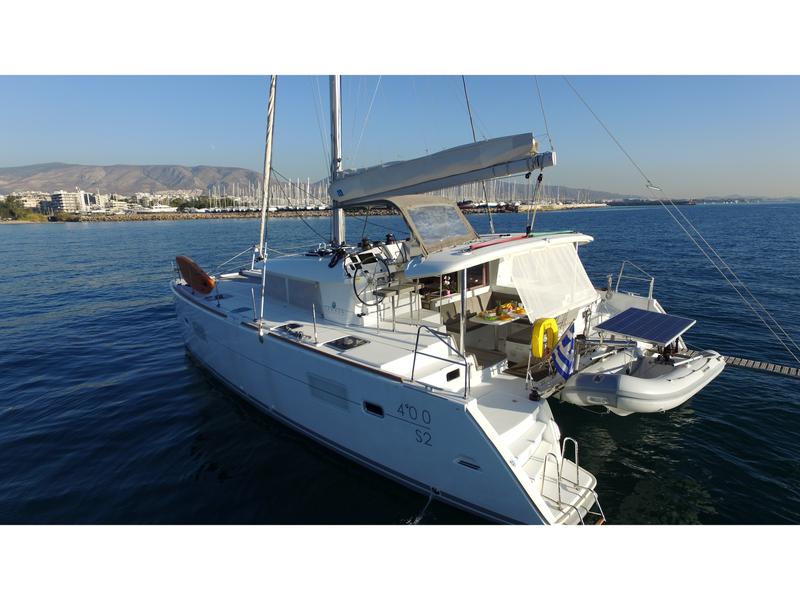 Book yachts online - catamaran - Lagoon 400 S2 - Sailing Blue 4 - Refit 2021 - rent