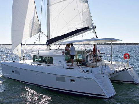 Book yachts online - catamaran - Lagoon 420 - Mediterraneo - rent
