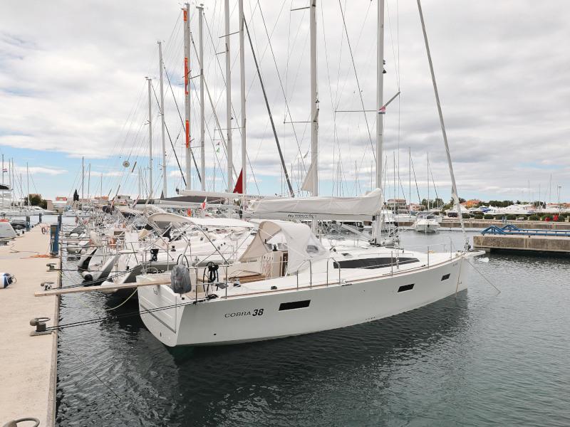 Book yachts online - sailboat - Cobra 38 - TEUTA  - rent