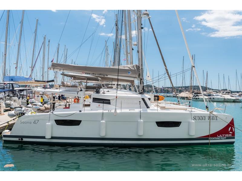 Book yachts online - catamaran - Saona 47 - SUNNY WAVE - rent