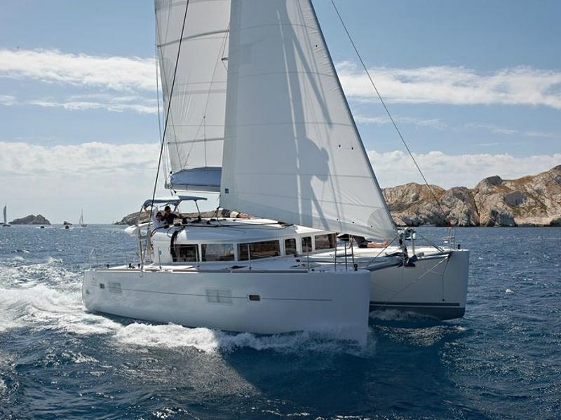 Book yachts online - catamaran - Lagoon 400 S2 A/C &amp; GEN - Vicky - rent