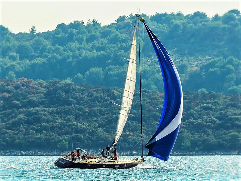Book yachts online - sailboat - Beneteau 62 - Bogey 1 - skipper included in price - rent