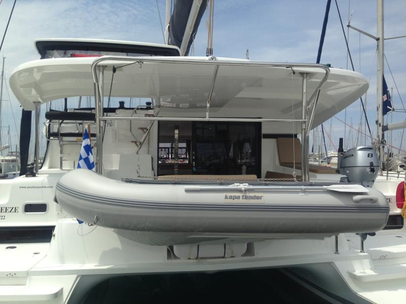 Book yachts online - catamaran - Lagoon 42 - Aeolian Breeze - rent