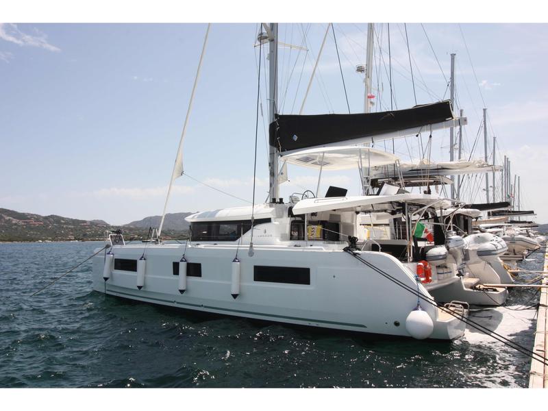 Book yachts online - catamaran - Lagoon 46 - Westerlund (A/C, WM, Generator, Inverter 12/220V) - rent
