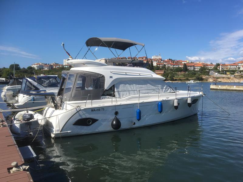 Book yachts online - motorboat - Bavaria E40 Fly - Kavalan IV - rent