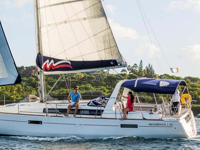 Book yachts online - sailboat - Moorings 45 -  - rent