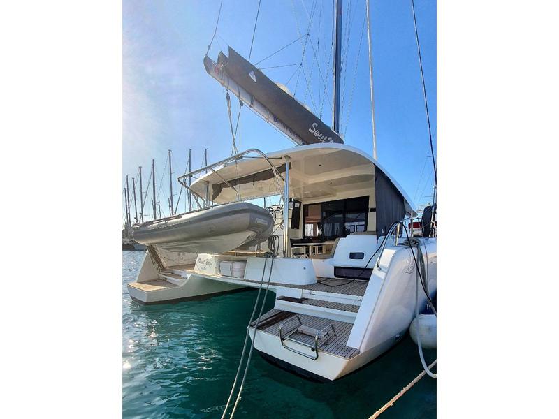 Book yachts online - catamaran - Lagoon 42 (4 dbl / 1 single ) - SWEET NAYA - rent