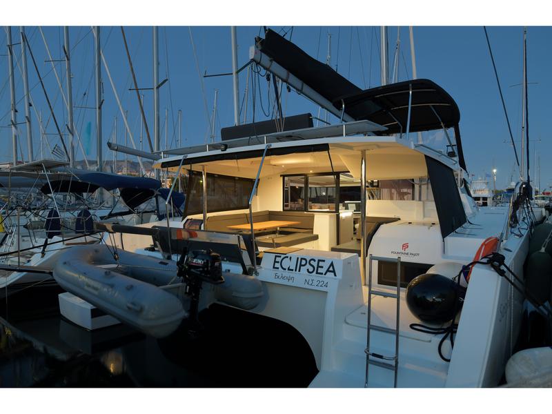 Book yachts online - catamaran - Saona 47 - Eclipsea - rent