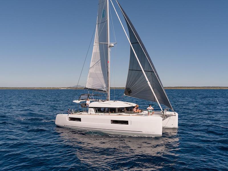 Book yachts online - catamaran - Lagoon 40 - Nereo - rent