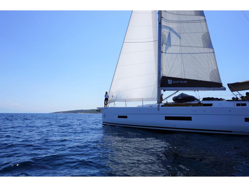 Book yachts online - sailboat - Dufour 530 - JOHANNA - rent