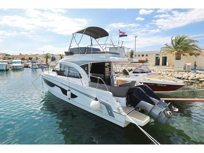 Book yachts online - motorboat - Antares 11 Fly OB - Solis - rent