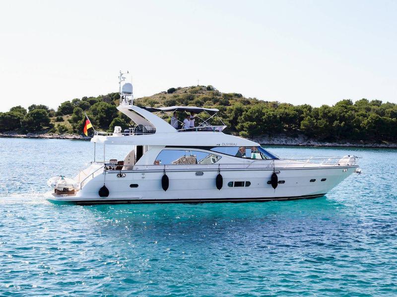 Book yachts online - motorboat - Yaretti 2210 - Happy 3 - rent
