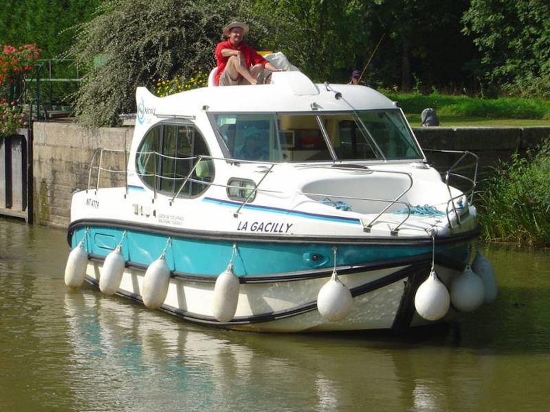 Book yachts online - motorboat - Estivale Duo - ILE DE FRANCE FR - rent