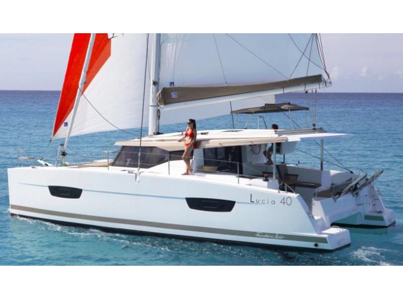 Book yachts online - catamaran - Lucia 40 - Infinite Blue - rent