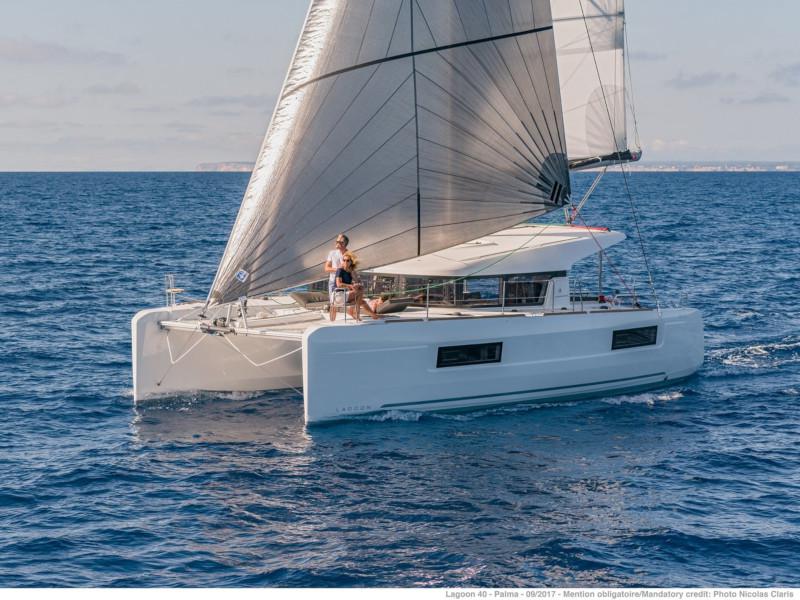 Book yachts online - catamaran - Lagoon 40/6cab - PRES- LA6-21-CA - rent