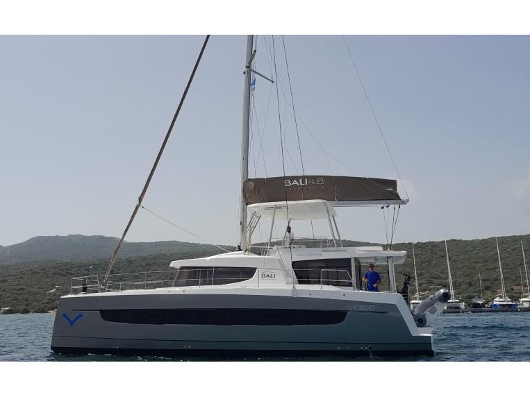 Book yachts online - catamaran - Bali 4.8 - Physeter - rent