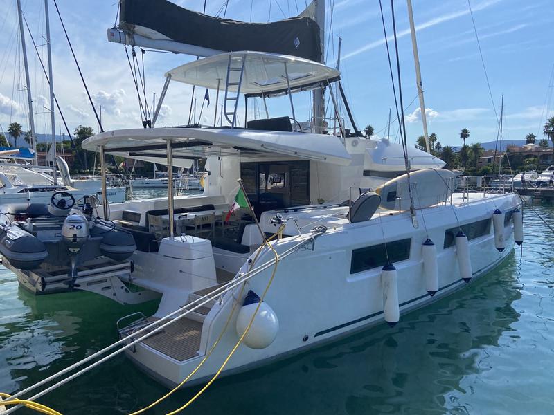 Book yachts online - catamaran - Lagoon 50 - Coraline - rent