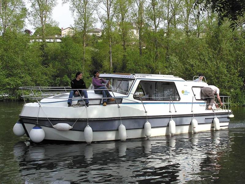 Book yachts online - motorboat - Riviera 920 - TOULON - rent