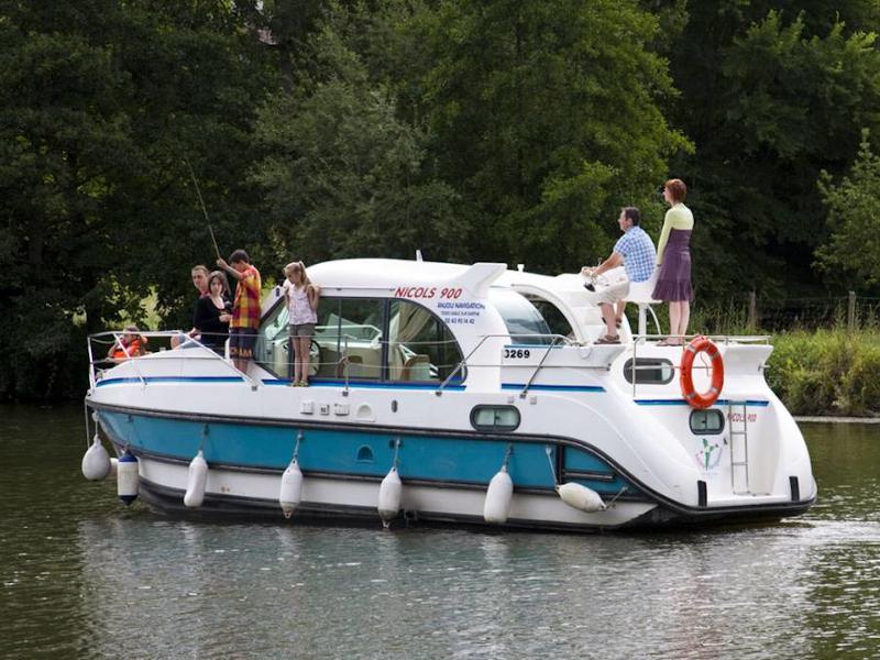 Book yachts online - motorboat - Confort 900 DP - VIRGO - rent