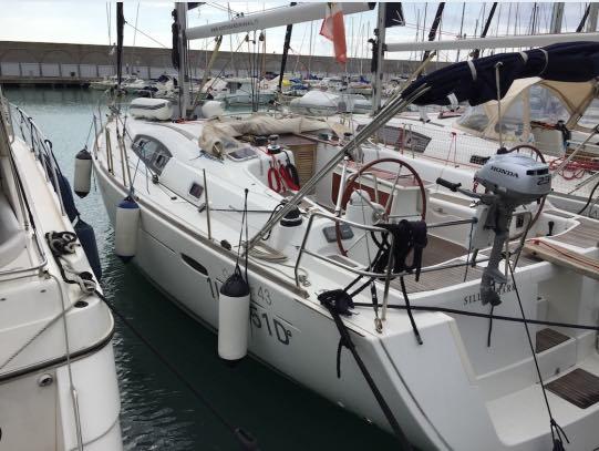 Book yachts online - sailboat - Oceanis 43 - Silly Shark  - rent