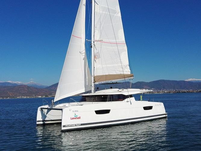 Book yachts online - catamaran - Astréa 42 - Gloria - rent