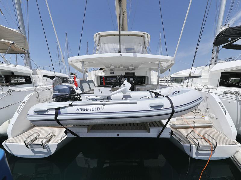 Book yachts online - catamaran - Lagoon 46 - WHITE PEARL - rent