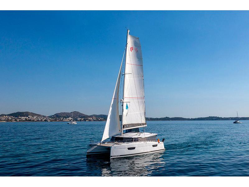 Book yachts online - catamaran - Astréa 42 - NOU NOU 1 - Skippered - rent