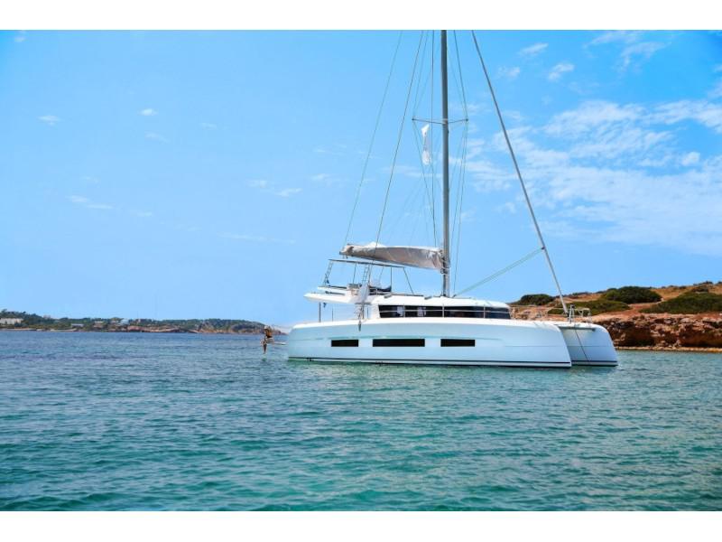 Book yachts online - catamaran - Dufour Catamaran 48 - Unicorn - rent