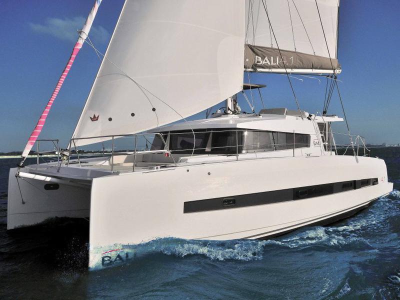 Book yachts online - catamaran - Bali 4.1 - MEDUSA I (generator, air condition, 1 SUP free of charge) - rent