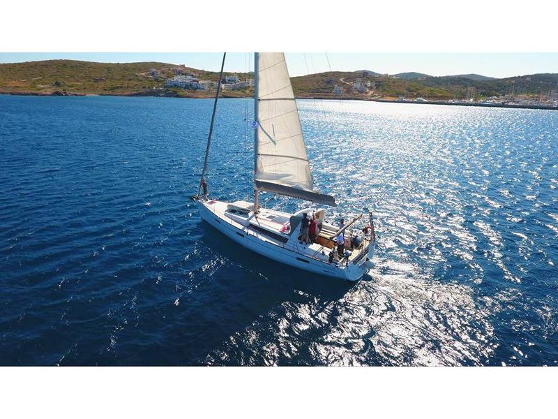 Book yachts online - sailboat - Oceanis 45 - Theagenis - rent