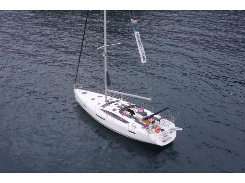 Book yachts online - sailboat - Jeanneau 53 - Melpomene - rent