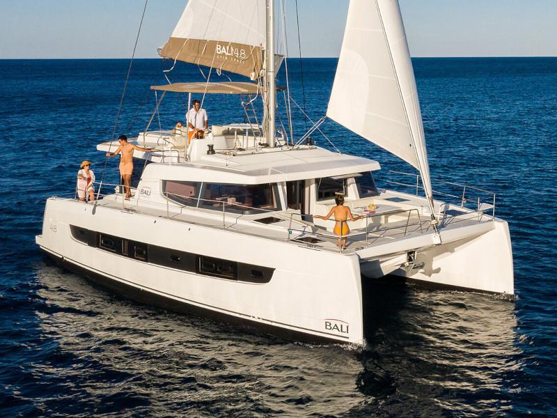 Book yachts online - catamaran - Bali 4.8 - Ediba Taurus - rent